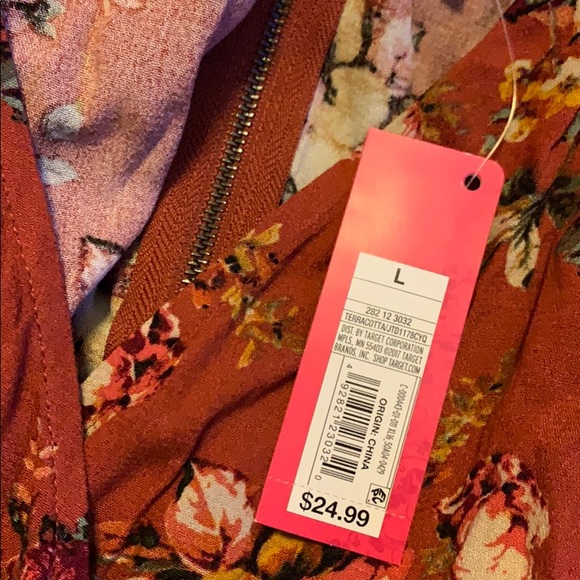 NEVER WORN TAG ON Dress - Picture 4 of 4